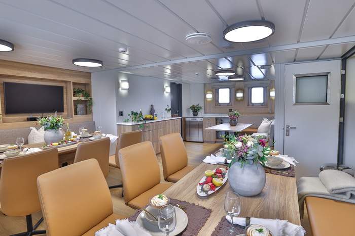 MV Vikingfjord Dining Area Wide With Detail Secret Atlas.jpg